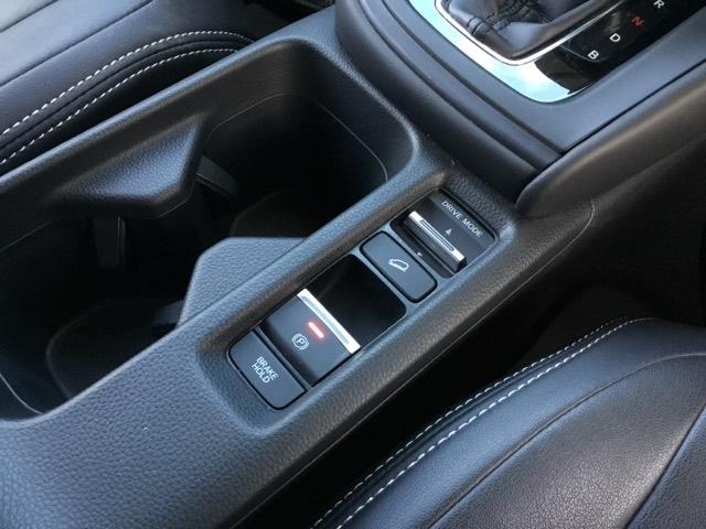 ヴェゼル e:HEVX クルコン ETC 純正ナビ フルセグ フルオートエアコン 盗難防止 両席エアバック ソナー Bカメ TVナビ キーレスエントリー 地デジ エアバッグ カーテンエアバック パワーウインドウ VSA(24枚目)