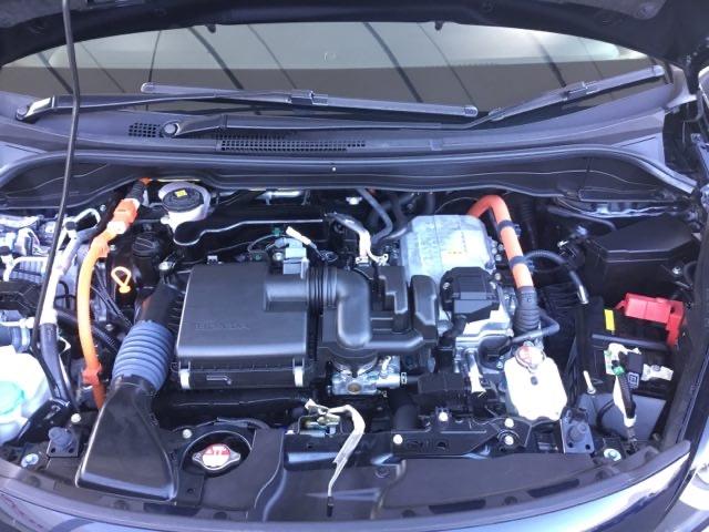 フィット ｅ：ＨＥＶホームブラックスタイル　クルコン　リアカメラ　純正ナビ　ＥＴＣ　パワーウィンドウ　パワーステアリング　地デジチューナー　Ｂカメラ　フルオートエアコン　オートクルーズコントロール　ＬＥＤライト　サイドＳＲＳ　オートライト（36枚目）