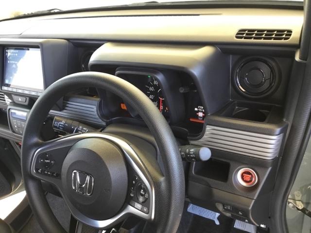 �^�]�ȃh�����N�z���_�[�́A�h���C�o�[���������o����ʒu�ɕt���Ă��܂��B