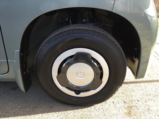 �������͑�������A�f�U�C���̂����z�C�[���L���b�v�ł��B���������ȒP��