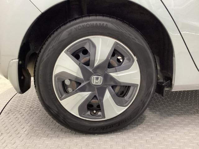 �������͑�������A�f�U�C���̂����z�C�[���L���b�v�ł��B���������ȒP��