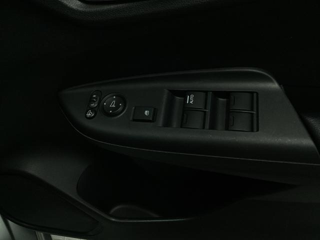 �d���i�[���h�A�~���[�̃X�C�b�`�͉^�]�ȃh�A�ɂ���܂��B