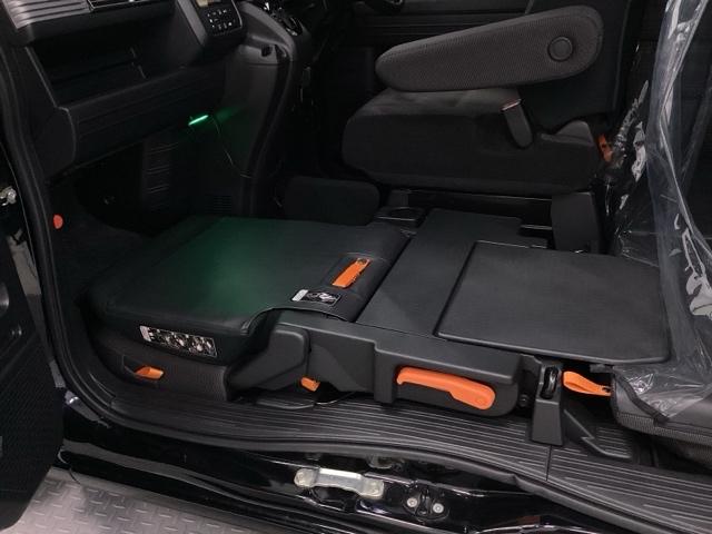 N-VAN+スタイル ファン クルコン 純正ナビ ETC ドラレコ 衝突軽減ブレーキサポート Aストップ PW リヤカメラ オートクルーズ LEDヘッドライト フルセグTV 両側スライドドア オートライト キーレス ABS DVD(29枚目)