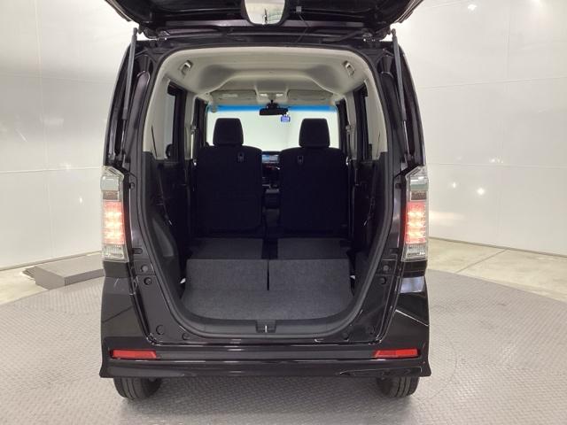 Ｎ－ＢＯＸカスタム ＧＳＳパッケージ　両側電動スライドドア　Ｒカメラ　純正ナビ　左右電動スライドドア　アイドリングストップ車　ナビ・ＴＶ　ＳＲＳ　イモビ　スマキー　サイドエアバッグ　Ｗエアバック　Ｂモニター　地デジ　フロントベンチシート（22枚目）