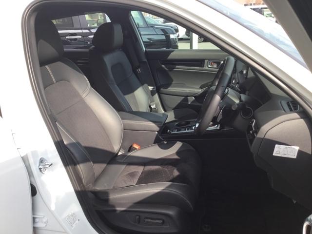 �^�]�ȂW�E�F�C�p���[�V�[�g�ł��B�V�[�g�̑O��X���C�h�A���N���C�j���O�̊p�x�A�������A�d���Œ��߉\�ł��B