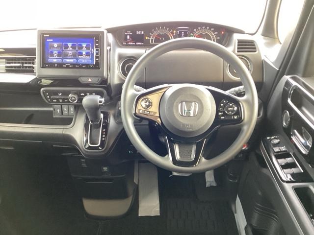 Ｎ－ＢＯＸカスタム Ｌ　片側電動スライドドア　クルコン　純正ナビ　ＥＴＣ　両席エアバック　Ｂモニタ　ブレーキサポート　セキュリティー　ＬＥＤランプ　キーレスエントリー　ＳＲＳ　横滑り防止機能　片側電動両側スライドドア　ＰＷ（2枚目）