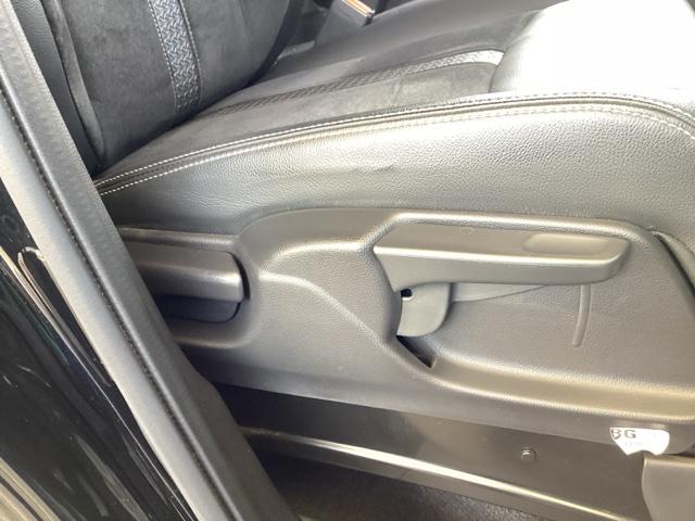 Ｎ－ＢＯＸカスタム Ｌターボ　両側電動スライドドア　純正ナビ　ＥＴＣ　前後ドラレコ　Ｗパワスラ　スマキ　プリクラッシュセーフティー　地デジ対応　後カメラ　シートＨ　ＥＳＣ　サイドエアバック　ＥＣＯＮ　ＵＳＢポート　ＤＶＤ再生可（16枚目）