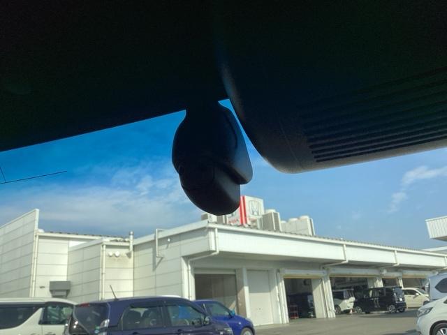 Ｎ－ＢＯＸカスタム Ｌターボ　両側電動スライドドア　純正ナビ　ＥＴＣ　前後ドラレコ　Ｗパワスラ　スマキ　プリクラッシュセーフティー　地デジ対応　後カメラ　シートＨ　ＥＳＣ　サイドエアバック　ＥＣＯＮ　ＵＳＢポート　ＤＶＤ再生可（25枚目）