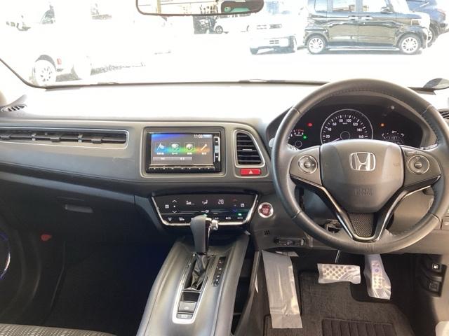 ヴェゼル Ｓ　あんしんパッケージ　純正ナビ　ＥＴＣ　ＡＢＳ付　Ａストップ　オートエアコン　衝突軽減装置　サイドエアバック　イモビライザー　リアカメラ　フルセグ　スマートキーシステム　横滑り防止　ＬＥＤヘッドランプ（2枚目）