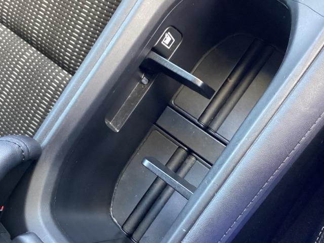 ヴェゼル Ｓ　あんしんパッケージ　純正ナビ　ＥＴＣ　ＡＢＳ付　Ａストップ　オートエアコン　衝突軽減装置　サイドエアバック　イモビライザー　リアカメラ　フルセグ　スマートキーシステム　横滑り防止　ＬＥＤヘッドランプ（22枚目）