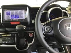 ドライブの必需品。見やすい・使いやすいＨｏｎｄａ純正のメモリーナビを搭載。 3