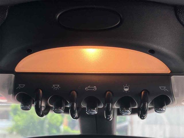 ＭＩＮＩ クーパーＳ　コンバーチブル　６速ＭＴ　オープンカー　ＥＴＣ　クリアランスソナー　ＨＩＤ　ＭＴ　キーレスエントリー　アイドリングストップ　電動格納ミラー　シートヒーター　アルミホイール　盗難防止システム（46枚目）