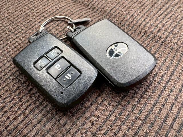 シエンタ Ｇ　両側電動スライドドア　純正ナビ　ＴＶ　バックカメラ　レーンアシスト　オートマチックハイビーム　ＬＥＤヘッドライト　コーナーセンサー（12枚目）