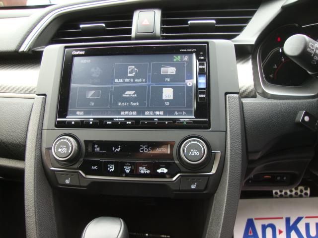 シビック ハッチバック　ホンダセンシング　ターボ付き車　ワンオーナー　ドラレコ　無限テール　ナビ装着用スペシャルパッケージ＋ＥＴＣ車載器　ＬＥＤヘッドライト　ホンダセンシング　渋滞追従機能　クルーズコントロール　１８インチアルミ（30枚目）