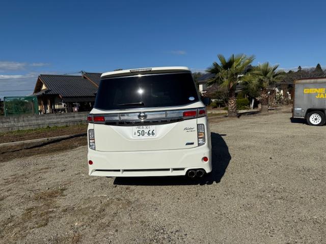 エルグランド ライダー　黒本革シート　ＡＵＴＥＣＨ（3枚目）