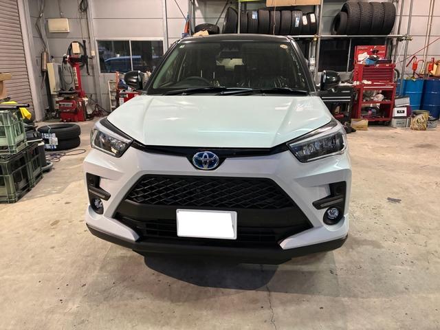 ライズ Ｚ　ハイブリッドＺ　純正９インチナビ　全方位カメラ　ブラインドスポットモニター　リアクロストラフィックアラート　ＬＥＤヘッドライト　アルミホイール　シートヒーター　前後ドライブレコーダー　ＥＴＣ（8枚目）