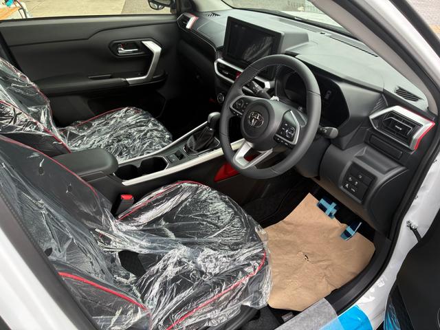 ライズ Ｚ　ハイブリッドＺ　純正９インチナビ　全方位カメラ　ブラインドスポットモニター　リアクロストラフィックアラート　ＬＥＤヘッドライト　アルミホイール　シートヒーター　前後ドライブレコーダー　ＥＴＣ（9枚目）