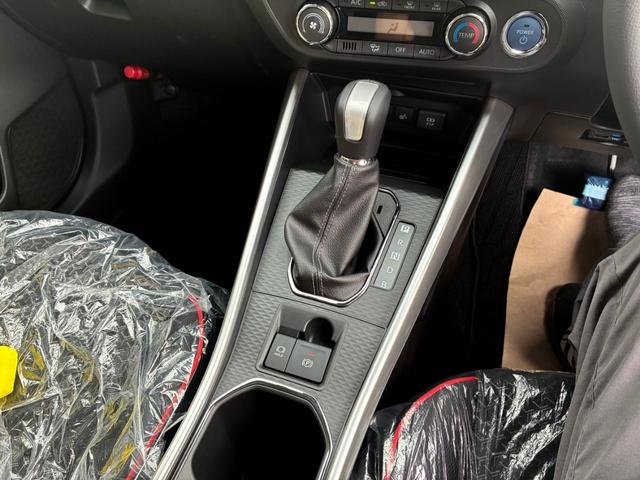 ライズ Ｚ　ハイブリッドＺ　純正９インチナビ　全方位カメラ　ブラインドスポットモニター　リアクロストラフィックアラート　ＬＥＤヘッドライト　アルミホイール　シートヒーター　前後ドライブレコーダー　ＥＴＣ（23枚目）