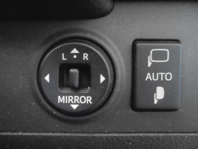 クラウン アスリート　スペシャルナビパッケージ　純正ナビＴＶ（ＣＤ／ＤＶＤ再生確認済み）＋バックモニター　クルーズコントロール　スマートキー　エンジンプッシュスタート　ＨＩＤヘッドライト　オートライト　ビルトインタイプＥＴＣ　前後ドライブレコーダー（43枚目）