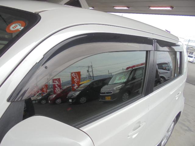 bB S 純正ナビTV 純正キーレス 前席ベンチシート 電動格納ドアミラー サイドバイザー・フロアマット 取説 ナビ取説あり 室内ルームクリーニング済(3枚目)