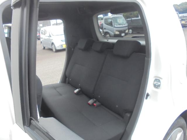 bB S 純正ナビTV 純正キーレス 前席ベンチシート 電動格納ドアミラー サイドバイザー・フロアマット 取説 ナビ取説あり 室内ルームクリーニング済(10枚目)