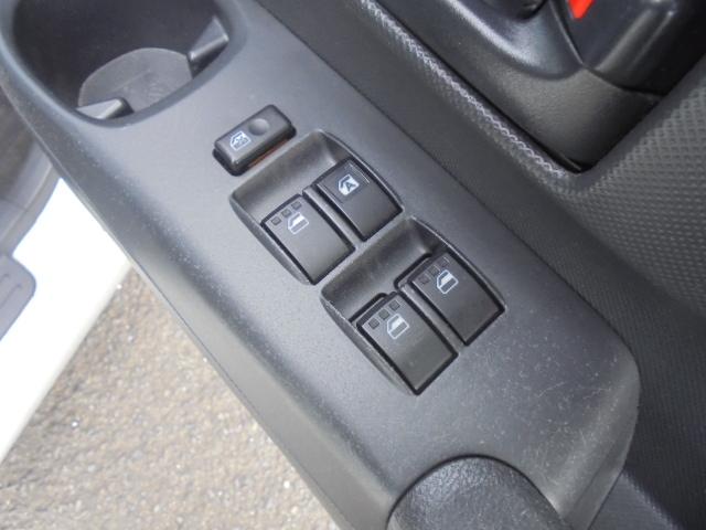 bB S 純正ナビTV 純正キーレス 前席ベンチシート 電動格納ドアミラー サイドバイザー・フロアマット 取説 ナビ取説あり 室内ルームクリーニング済(21枚目)