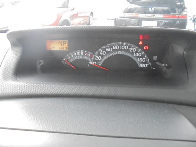 bB S 純正ナビTV 純正キーレス 前席ベンチシート 電動格納ドアミラー サイドバイザー・フロアマット 取説 ナビ取説あり 室内ルームクリーニング済(31枚目)