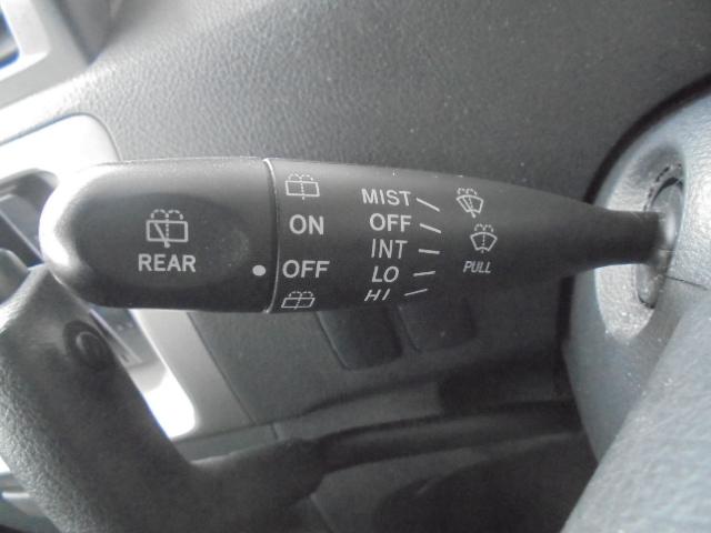 bB S 純正ナビTV 純正キーレス 前席ベンチシート 電動格納ドアミラー サイドバイザー・フロアマット 取説 ナビ取説あり 室内ルームクリーニング済(33枚目)