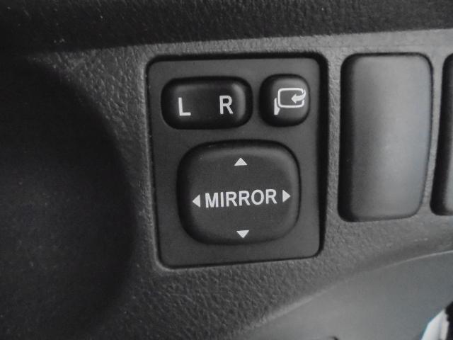 bB S 純正ナビTV 純正キーレス 前席ベンチシート 電動格納ドアミラー サイドバイザー・フロアマット 取説 ナビ取説あり 室内ルームクリーニング済(35枚目)