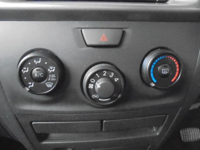 bB S 純正ナビTV 純正キーレス 前席ベンチシート 電動格納ドアミラー サイドバイザー・フロアマット 取説 ナビ取説あり 室内ルームクリーニング済(38枚目)