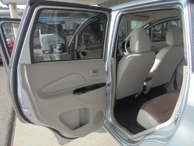 eKワゴン E 社外メモリーナビワンセグTV+バックモニター 純正キーレス ETC 運転席シートヒーター 横滑り防止機能 フロアマット・サイドバイザー 取説 ジャッキ工具・パンク修理キット搭載 室内ルームクリーニング(7枚目)