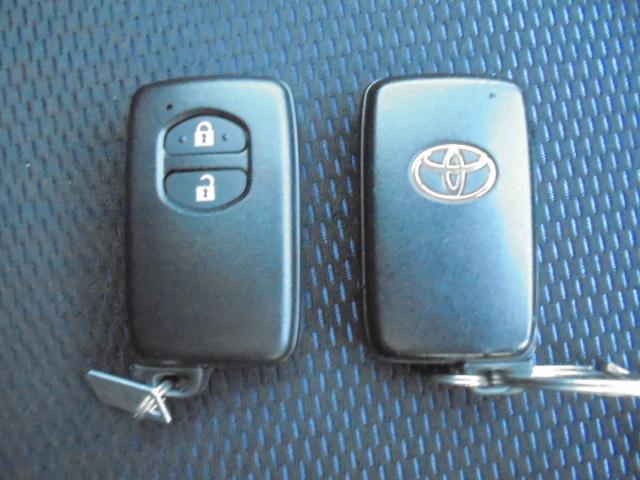 ヴィッツ １．０Ｆ　ＬＥＤエディション　純正ナビＴＶ＋バックモニター　スマートキー×２本　エンジンプッシュスタート　ビルトインタイプＥＴＣ　前方ドライブレコーダー　オートハイビーム　オートライト　衝突被害軽減ブレーキ　車線逸脱警報装置（56枚目）