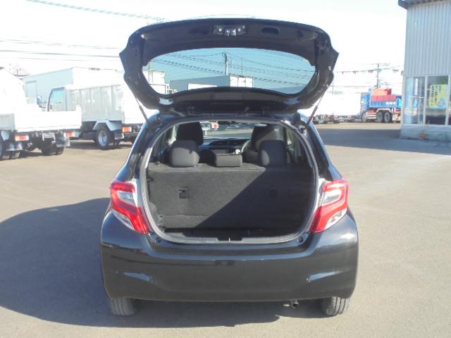 ヴィッツ １．０Ｆ　ＬＥＤエディション　純正ナビＴＶ＋バックモニター　スマートキー×２本　エンジンプッシュスタート　ビルトインタイプＥＴＣ　前方ドライブレコーダー　オートハイビーム　オートライト　衝突被害軽減ブレーキ　車線逸脱警報装置（59枚目）