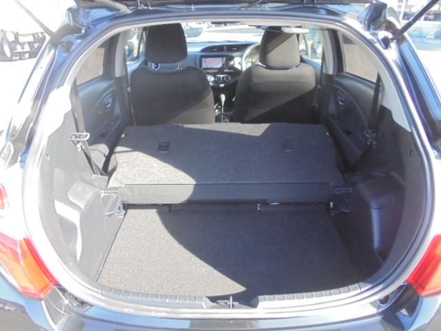 ヴィッツ １．０Ｆ　ＬＥＤエディション　純正ナビＴＶ＋バックモニター　スマートキー×２本　エンジンプッシュスタート　ビルトインタイプＥＴＣ　前方ドライブレコーダー　オートハイビーム　オートライト　衝突被害軽減ブレーキ　車線逸脱警報装置（61枚目）