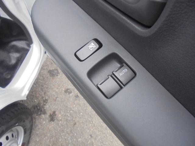 キャリイトラック KCエアコン・パワステ 届出済未使用車 デユアルカメラブレーキサポート パートタイム4WD フロア5速ミッション エアコン パワステ パワーウインドウ エア-バッグ 純正キーレス オートライト パーキングセンサー 新車保証書(14枚目)