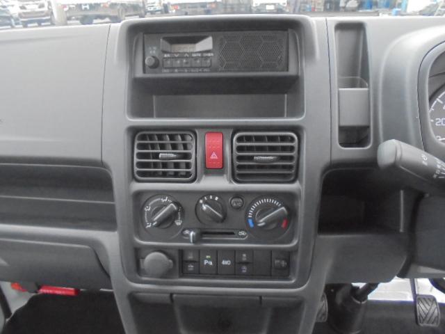 キャリイトラック KCエアコン・パワステ 届出済未使用車 デユアルカメラブレーキサポート パートタイム4WD フロア5速ミッション エアコン パワステ パワーウインドウ エア-バッグ 純正キーレス オートライト パーキングセンサー 新車保証書(21枚目)