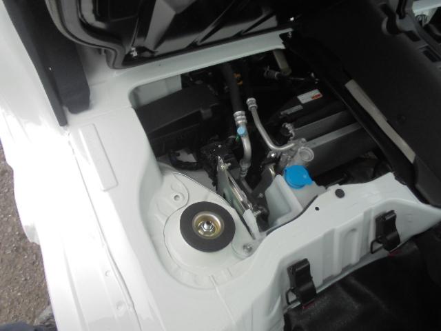 キャリイトラック KCエアコン・パワステ 届出済未使用車 デユアルカメラブレーキサポート パートタイム4WD フロア5速ミッション エアコン パワステ パワーウインドウ エア-バッグ 純正キーレス オートライト パーキングセンサー 新車保証書(28枚目)