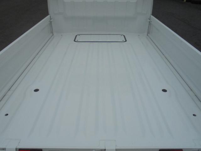 キャリイトラック KCエアコン・パワステ 届出済未使用車 デユアルカメラブレーキサポート パートタイム4WD フロア5速ミッション エアコン パワステ パワーウインドウ エア-バッグ 純正キーレス オートライト パーキングセンサー 新車保証書(34枚目)