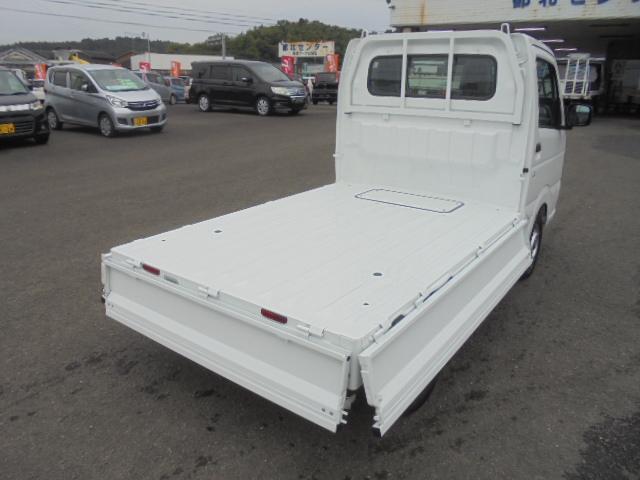 キャリイトラック KCエアコン・パワステ 届出済未使用車 デユアルカメラブレーキサポート パートタイム4WD フロア5速ミッション エアコン パワステ パワーウインドウ エア-バッグ 純正キーレス オートライト パーキングセンサー 新車保証書(35枚目)