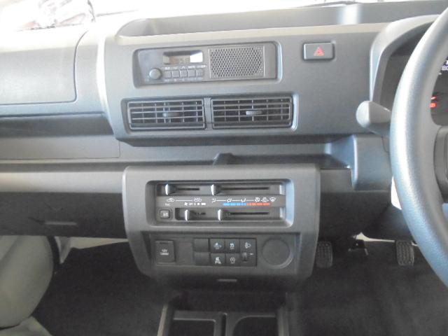 ハイゼットトラック スタンダード 2WD フロア5速ミッション 衝突被害軽減ブレーキ エアコンパワステ エア-バッグ ABS オートライト パーキングセンサー FMAMラジオ 新車保証書・取説 室内ルームクリーニング済(22枚目)