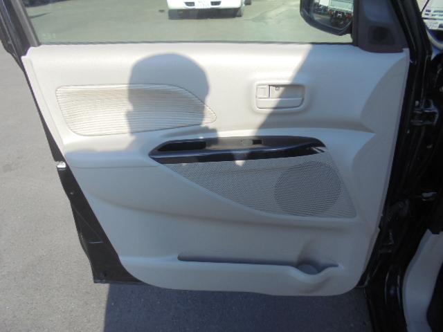 デイズルークス ハイウェイスター X Vセレクション+セーフティII 衝突被害軽減ブレーキ 横滑り防止機能 左パワースライドドア+右側イージークローザードア スマートキー2個 エンジンプッシュスタート車 社外ナビTV+アラウンドビューモニター ETC オートエアコン(4枚目)