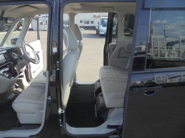 デイズルークス ハイウェイスター X Vセレクション+セーフティII 衝突被害軽減ブレーキ 横滑り防止機能 左パワースライドドア+右側イージークローザードア スマートキー2個 エンジンプッシュスタート車 社外ナビTV+アラウンドビューモニター ETC オートエアコン(7枚目)