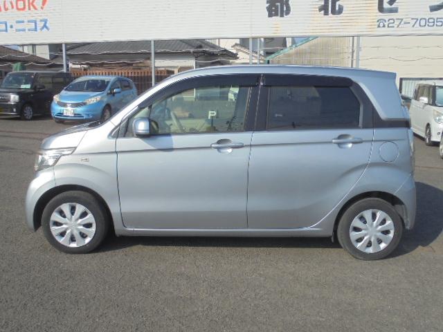 N-WGN C 純正ナビTV 衝突被害軽減ブレーキ付き 横滑り防止機能 ETC 純正キーレス オートエアコン 電動格納ドアミラー サイドバイザー・フロアマット 新車保証書・カーナビ取説 室内ルームクリーニング済(2枚目)