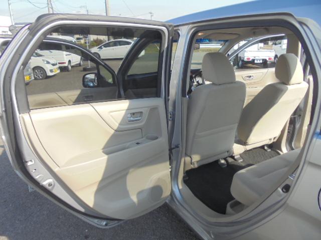 N-WGN C 純正ナビTV 衝突被害軽減ブレーキ付き 横滑り防止機能 ETC 純正キーレス オートエアコン 電動格納ドアミラー サイドバイザー・フロアマット 新車保証書・カーナビ取説 室内ルームクリーニング済(7枚目)