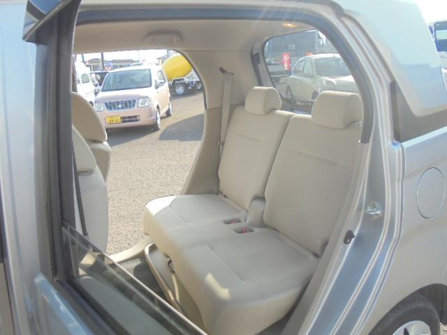 N-WGN C 純正ナビTV 衝突被害軽減ブレーキ付き 横滑り防止機能 ETC 純正キーレス オートエアコン 電動格納ドアミラー サイドバイザー・フロアマット 新車保証書・カーナビ取説 室内ルームクリーニング済(9枚目)