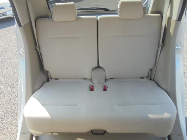 N-WGN C 純正ナビTV 衝突被害軽減ブレーキ付き 横滑り防止機能 ETC 純正キーレス オートエアコン 電動格納ドアミラー サイドバイザー・フロアマット 新車保証書・カーナビ取説 室内ルームクリーニング済(10枚目)