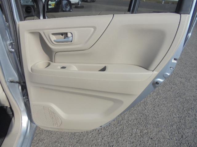 N-WGN C 純正ナビTV 衝突被害軽減ブレーキ付き 横滑り防止機能 ETC 純正キーレス オートエアコン 電動格納ドアミラー サイドバイザー・フロアマット 新車保証書・カーナビ取説 室内ルームクリーニング済(25枚目)