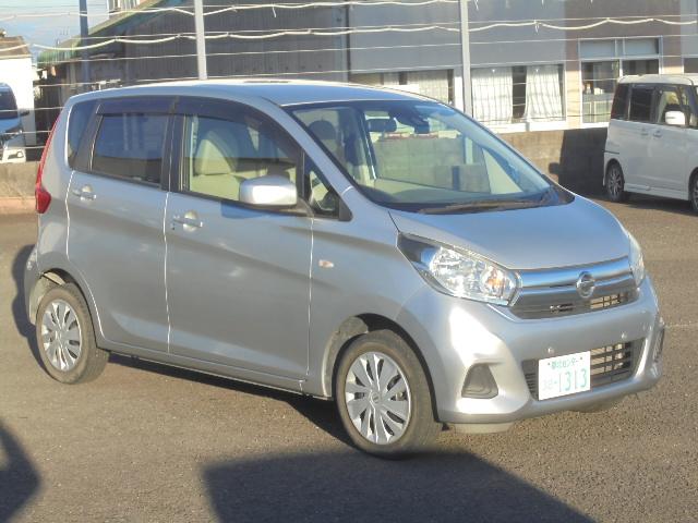 デイズ J 社外メモリーナビ+バックモニター 衝突被害軽減ブレーキ 純正キーレス 前後ドライブレコーダー 前席はベンチシート 後席シートスライド可能 取説 ナビ取説 ドラレコ取説 サイドバイザー・フロアマット(14枚目)