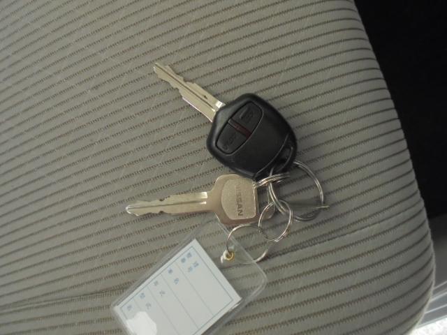 デイズ J 社外メモリーナビ+バックモニター 衝突被害軽減ブレーキ 純正キーレス 前後ドライブレコーダー 前席はベンチシート 後席シートスライド可能 取説 ナビ取説 ドラレコ取説 サイドバイザー・フロアマット(43枚目)