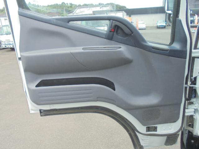 MITSUBISHI FUSO CANTER BASEGRADE